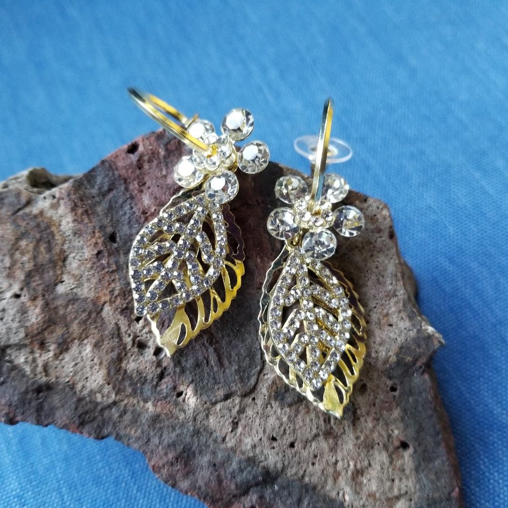 🍂🍁🌰BOGO* Leaf / Leaves Earrings with Sparkling Rhinestones - NWOT🌰🍁🍂